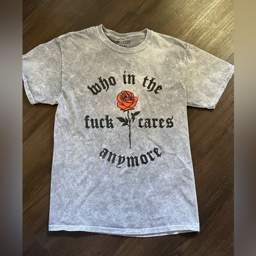 Spencer’s TShirt EUC- Size M